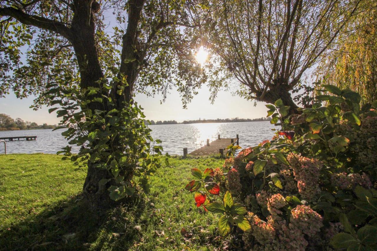 Reeuwijkse Plassen Екстериор снимка